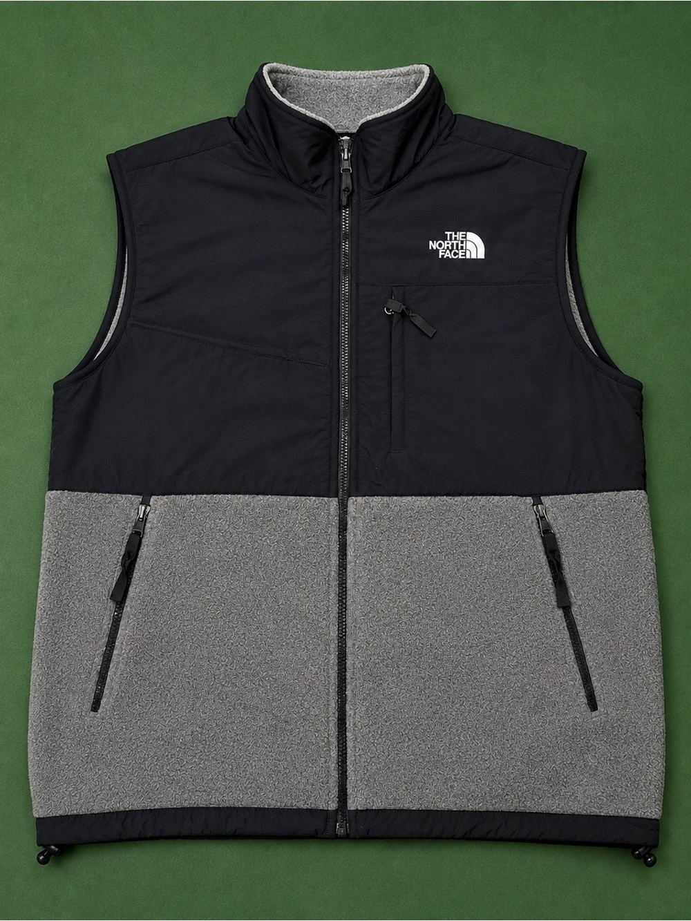 The North Face Black & Gray Men's Two-Tone Fleece Vest